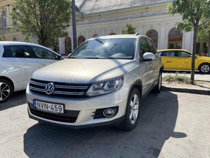 VOLKSWAGEN TIGUAN 2.0 CRTDI ÖSSZKERÉK GYÁRI 170 LÓERŐ VEZETETT SZERVIZKÖNYV