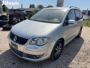 Volkswagen Touran 1.9 PD TDi Highline 7személye...