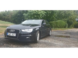 AUDI A3 Sportback 1.6 TDI Attraction S-Line