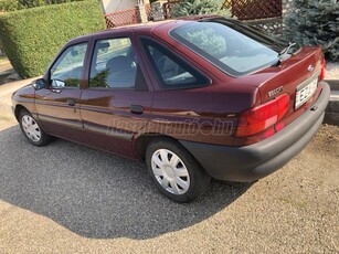 FORD ESCORT 1.3 Club