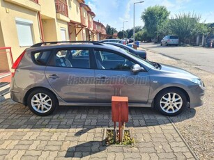 HYUNDAI I30 1.6 CRDi HP Style (Automata)