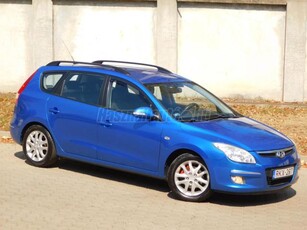 HYUNDAI I30 CW 1.6 DOHC Premium Megbízható benzines kombi vonóhoroggal