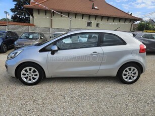 KIA RIO 1.2 CVVT LX SZERVIZKÖNYV-KLÍMA-KEVÉS KM!