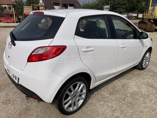 MAZDA 2 1.3i CE Pro 70.000 KM. AZONNAL ELVIHETŐ