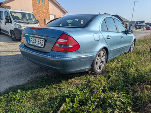 MERCEDES-BENZ E 240 Elegance (Automata)