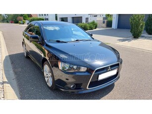 MITSUBISHI LANCER Sportback 1.8 Intense SÉRÜLÉSMENTES VEZETETT SZERVIZKÖNYV