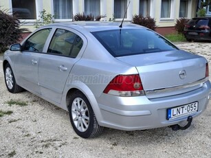 OPEL ASTRA H Sedan 1.7 CDTI Essentia