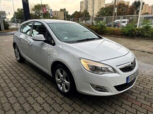 OPEL ASTRA J 1.7 CDTI Cosmo Szerethető 168ekm-rel!