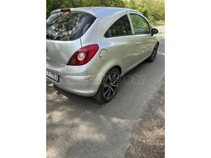 OPEL CORSA D 1.4 Cosmo