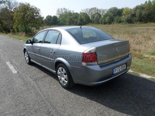 OPEL VECTRA 1.6 Elegance Edition