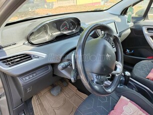 PEUGEOT 2008 1.2 PureTech Active