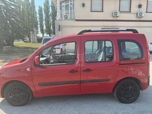 RENAULT KANGOO Express 1.6 16V Komfort (Automata) MEGKÍMÉLT ÁLLAPOTBAN. 5 AJTÓS. VALÓS KM-REL!