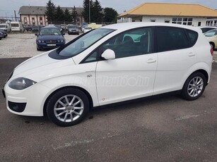 SEAT ALTEA 1.6 CR TDI Style Kétzónás Klíma.Alu.Tempomat.Bluetooth.Vezetett Szervizkönyv!