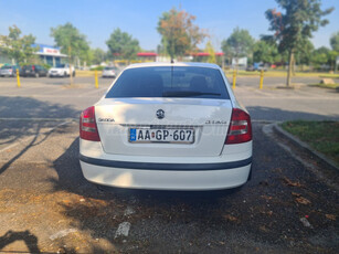 SKODA OCTAVIA 1.4 Ambiente