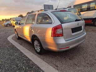 SKODA OCTAVIA Combi 4x4 1.6 CR TDI Elegance DPF