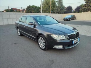 SKODA SUPERB 2.0 PD TDI Elegance IGAZI ELEGANCE. BŐR.NAVÍ. 4X ÜLÉSFŰTÉS