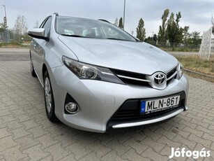 Toyota Auris 1.4 D-4D Limited M M