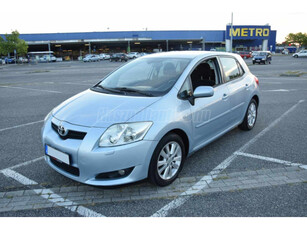 TOYOTA AURIS 1.6