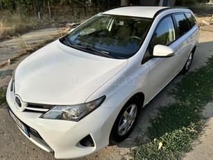 TOYOTA AURIS Touring Sports 1.33 Active /126ezerKM/GYÖNYÖRŰ