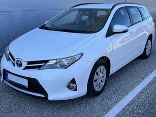 TOYOTA AURIS Touring Sports 1.4 D-4D Active MAGYARORSZÁGI//SÉRÜLÉSMENTES///FULL FULL SZERVIZKÖNYV////