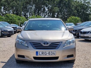 TOYOTA CAMRY 2.4 Hybrid (Automata)