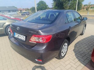 TOYOTA COROLLA Sedan 1.6 Luna