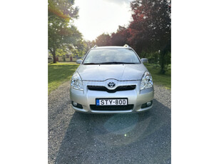 TOYOTA COROLLA VERSO 2.2 D-4D Fullmoon