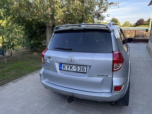 TOYOTA RAV 4 Rav4 2.2 D-4D X MAGASAN FELSZERELT.FRISS SZERVÍZ.UJSZERŰ BELSŐ!!!