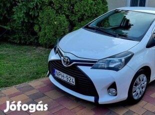 Toyota Yaris 1.4 D-4D Live Mo.-i. Klímás. 5 ajt...