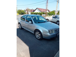 VOLKSWAGEN BORA 1.6 Comfortline