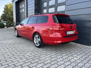 VOLKSWAGEN PASSAT VII Variant 1.6 CR TDI Comfortline BMT SZERVIZKÖNYV / NAVI / PANORÁMA / ÜLÉSFŰTÉS / 2x PDC