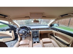 VOLKSWAGEN PHAETON 3.0 V6 TDI 4Motion (Automata) [5 személy]