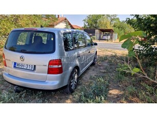 VOLKSWAGEN TOURAN 1.9 PD TDi Trendline DSG