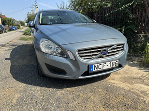 VOLVO S60 2.0 D [D3] Kinetic