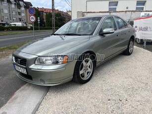 VOLVO S60 2.5 T AWD Momentum (Automata) Magyarországon vásárolt.valós km. végig szervizelt