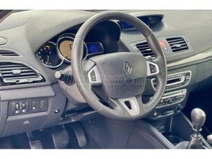 RENAULT MEGANE 1.6 Advantage / Mo-i!/ 87eKm!/ Gyári fény!/ 2. Tulaj!/ Karbantartott/ Vezérlés cserélve!