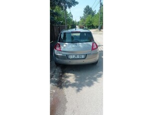 RENAULT MEGANE Berline