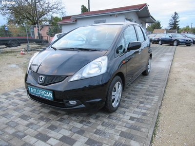 Honda Jazz 1.2 S / 128 Ezer KM / Szervizkönyv /