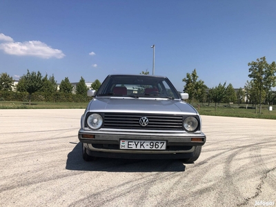 Volkswagen Golf 2