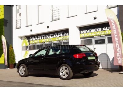 AUDI A3 1.4 TFSI Attraction SPORTBack Brilliant Black Pearl +1.Tulaj +Friss KPM Vizsga +Végig vez. Sz.Könyv!