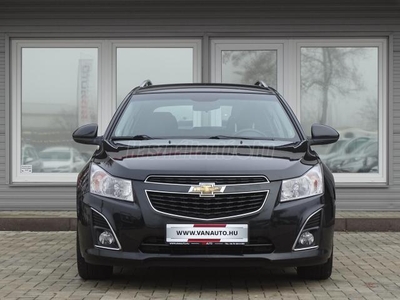 CHEVROLET CRUZE SW 1.7d LT Plus DIGIT-TEMPOMAT-KAMERA-SÉRÜLÉSMENTES-132eKM