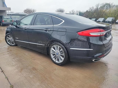 FORD MONDEO 2.0 FHEV Vignale eCVT Tolatókamera. tempomat sávtartó navigáció