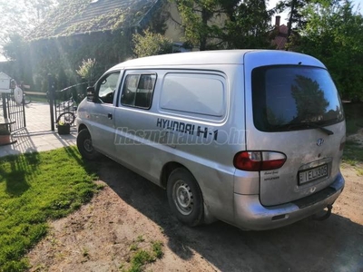 HYUNDAI H-1 Standard Van Long (6 személyes )