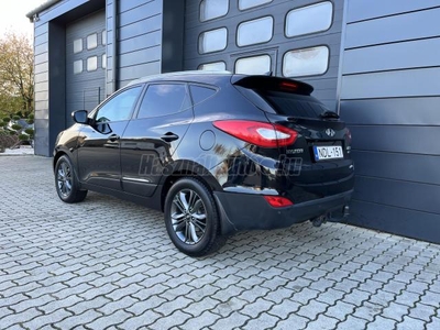 HYUNDAI IX 35 ix35 2.0 CRDi HP Premium 4WD (Automata) SZERVIZELT / 2.TULAJ / MAGYARORSZÁGI / PANORÁMA / NAVI / VONÓHOROG