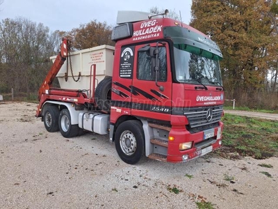 MERCEDES-BENZ Actros 2548 Meiller Kipper 16t felépítmény. KORONGOS tacho