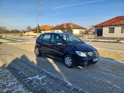 MERCEDES-BENZ B 150