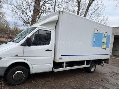 MERCEDES-BENZ SPRINTER 412D