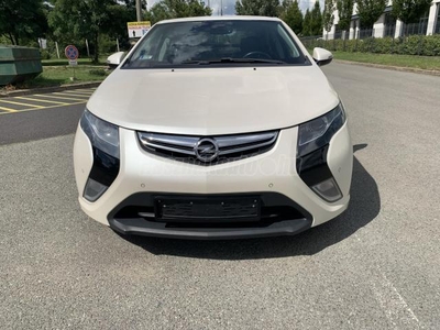 OPEL AMPERA (Automata) FACELIFT D S ALVÁZ 252000 KM SZERVIZKÖNYV KM GARANCIA