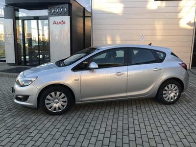 OPEL ASTRA J 1.6 Enjoy Mo.i-131000Km-Vezérlés csere után-Vezetett szervízkönyv