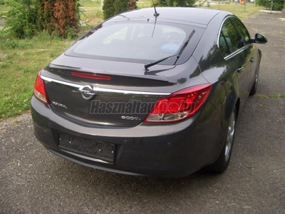 OPEL INSIGNIA 2.0 CDTI AWD Cosmo Start Stop kitünő